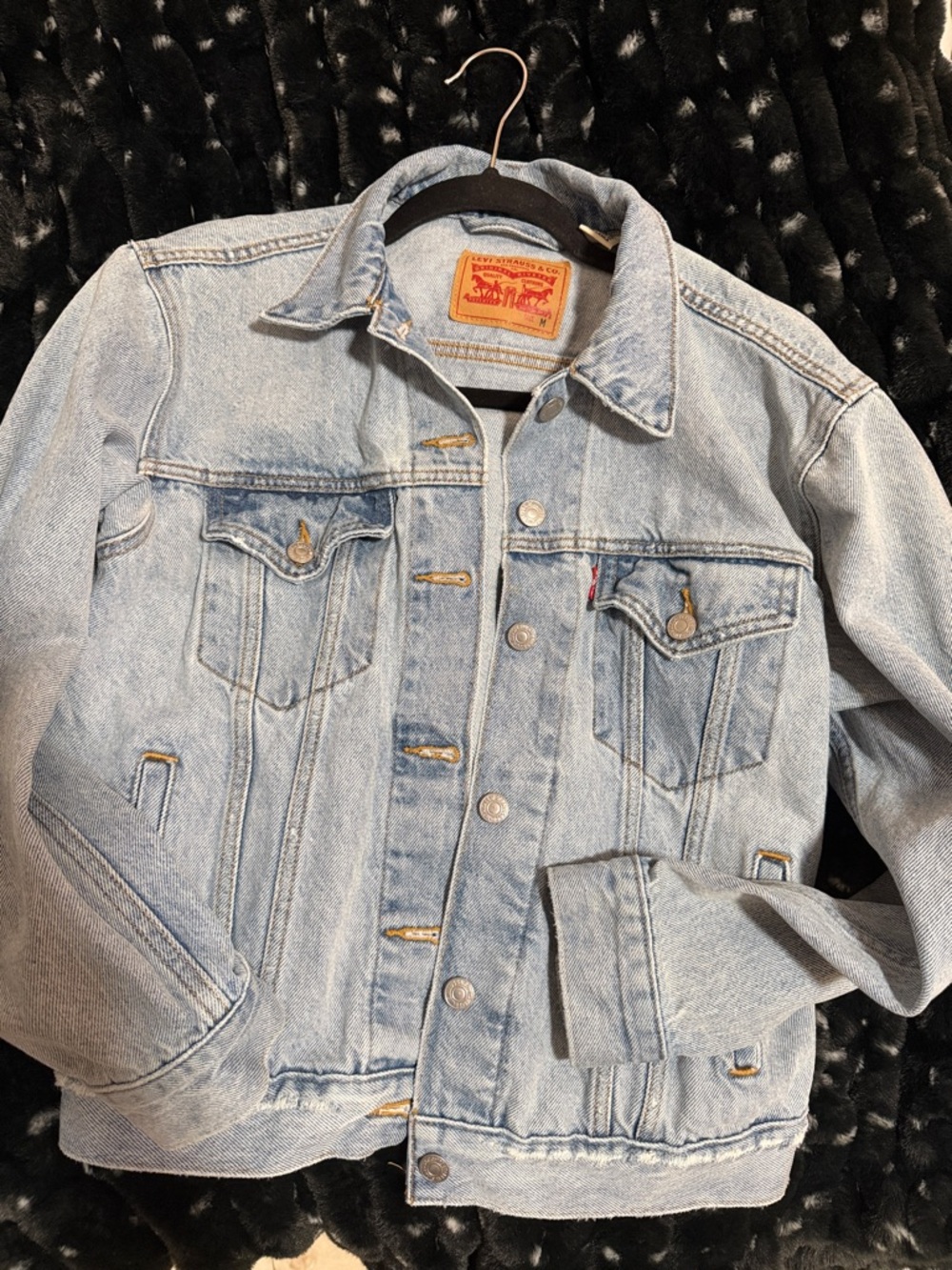 Women’s Levi’s boyfriend denim jacket